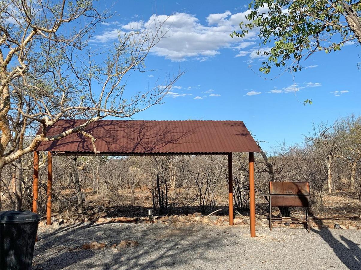 Etosha Village Campsite Okaukuejo Buitenkant foto
